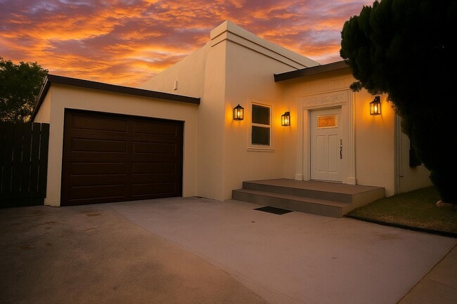 property at 1313 N Federal Hwy