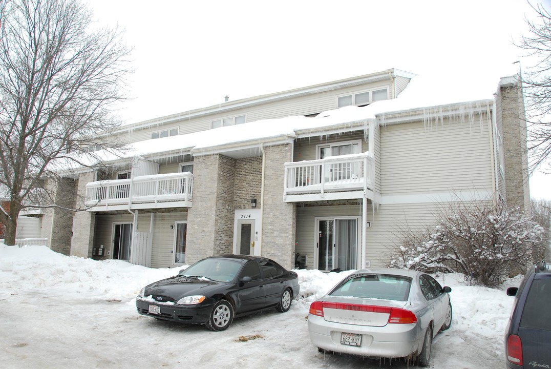 Tennyson Heights in Madison, WI - Building Photo