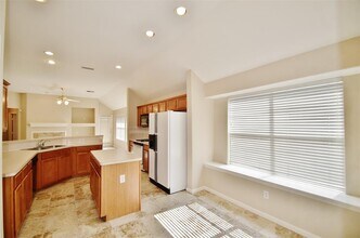 10 Cypress Bayou Ct in Spring, TX - Building Photo - Building Photo