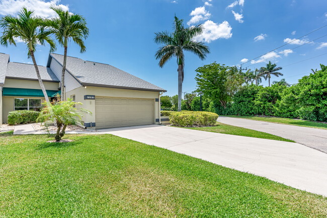 2201 McGregor Park Cir, Unit 2201 McGregor Park Circle in Ft. Myers, FL - Building Photo - Building Photo