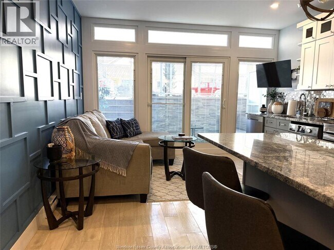 477 Pelissier St in Windsor, ON - Building Photo - Building Photo