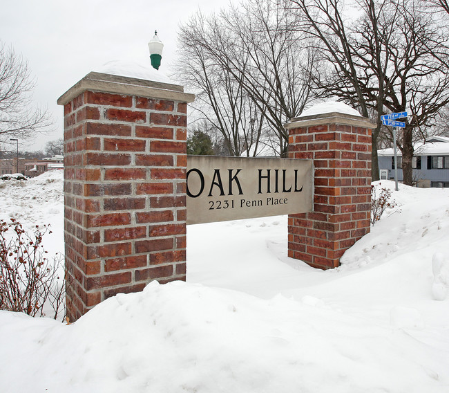 Oak Hill in North St. Paul, MN - Foto de edificio - Building Photo