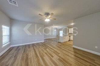 1534 Cannes Ave in Zachary, LA - Foto de edificio - Building Photo