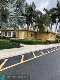 4323 SW 132nd Wy in Miramar, FL - Foto de edificio - Building Photo