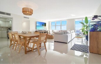 2150 Sans Souci Blvd in North Miami, FL - Foto de edificio - Building Photo