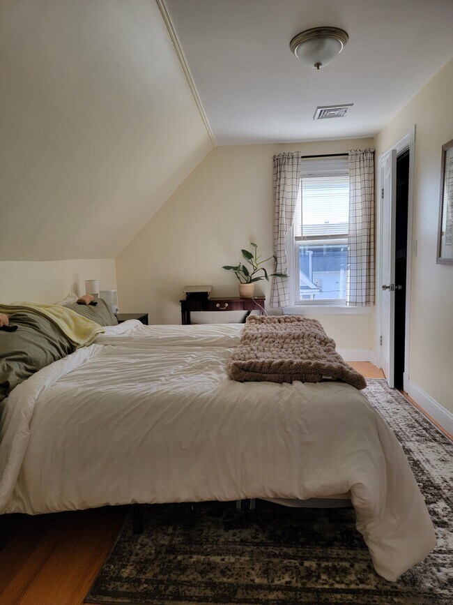 15 Windsor Rd, Unit 3