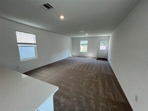 60 Trinity Cir in Lockhart, TX - Building Photo - Building Photo