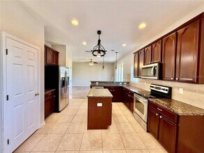 11161 Creek Haven Dr in Riverview, FL - Building Photo - Building Photo