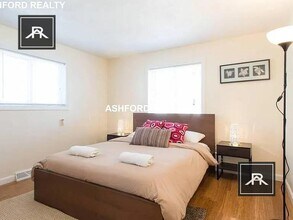 79 Thingvalla Ave in Belmont, MA - Foto de edificio - Building Photo