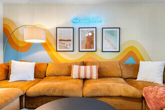 971 Keene Rd in Largo, FL - Building Photo - Building Photo