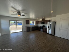 7565 E Addis Ave in Prescott Valley, AZ - Building Photo - Building Photo