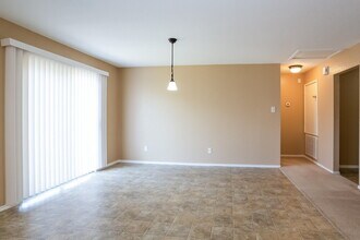 2034 Vanamen Ct in Conroe, TX - Building Photo - Building Photo