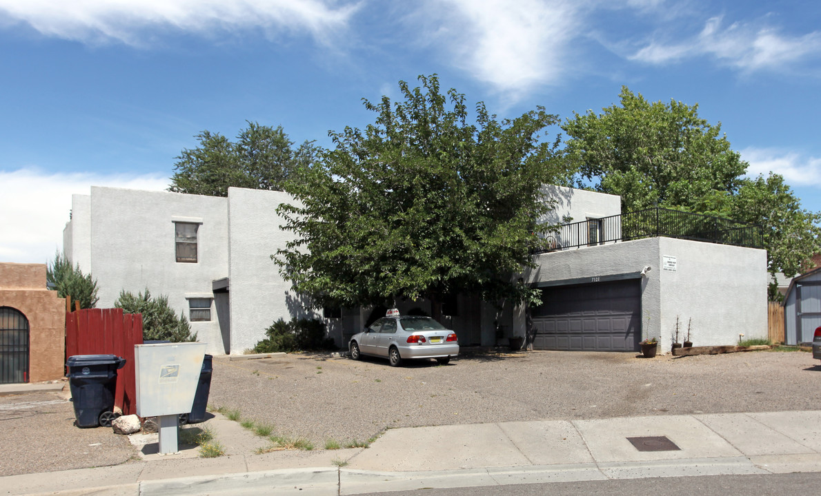 3121 Lori Pl in Albuquerque, NM - Building Photo