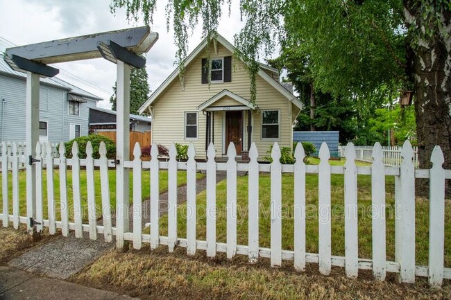 1701 Franklin St in Vancouver, WA - Building Photo - Building Photo