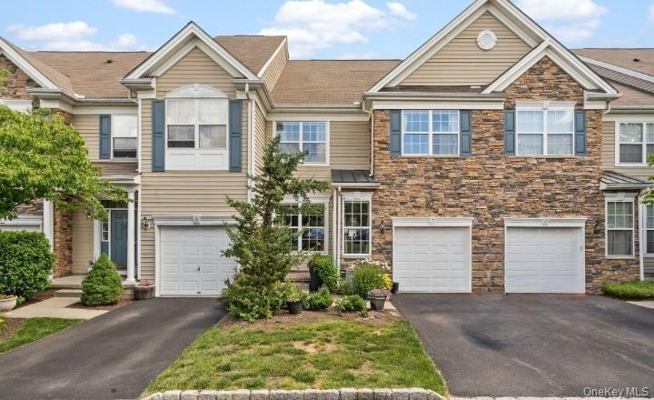 5 Case Ct in Monroe, NY - Building Photo