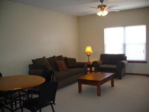 Seasons Brook Estates in Columbia, MO - Building Photo - Building Photo