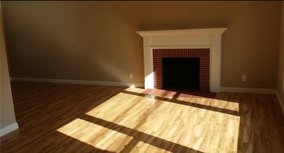 934 James Pl in Pomona, CA - Building Photo - Building Photo