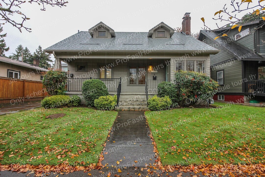 5934 N Missouri Ave in Portland, OR - Building Photo