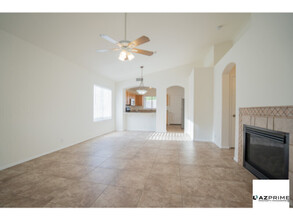 5202 W Hartford Ave in Glendale, AZ - Building Photo - Building Photo