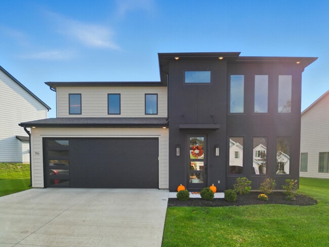 704 Angels Rst Wy in Columbia, MO - Building Photo - Building Photo