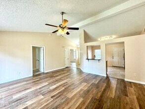 1136 Dorwinion Dr in Jacksonville, FL - Building Photo - Building Photo