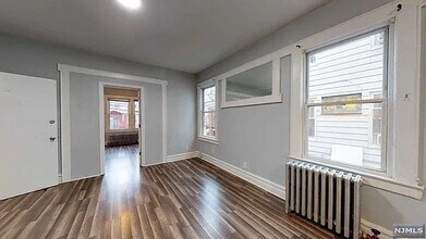 416-418-418 Leslie St in Newark, NJ - Foto de edificio - Building Photo