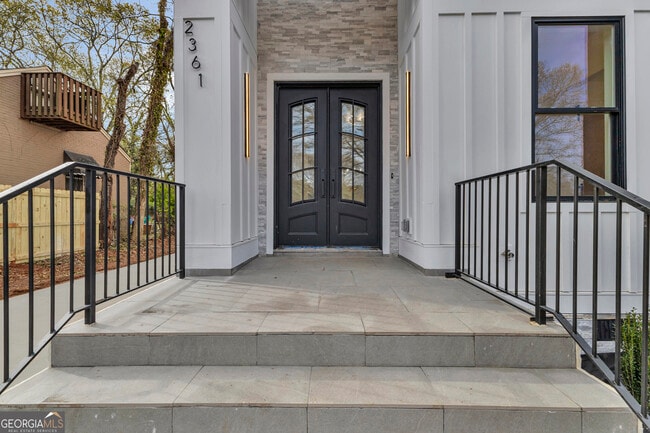 2361 Lynn Iris Dr in Decatur, GA - Building Photo - Building Photo