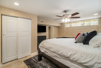 356 W Morris Ave, Unit SI ID1285088P in Lombard, IL - Foto de edificio - Building Photo