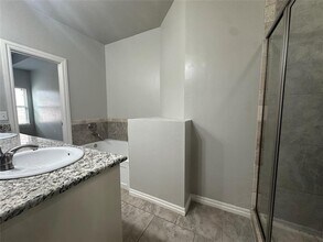 8017 NW 160th Terrace in Edmond, OK - Building Photo - Building Photo