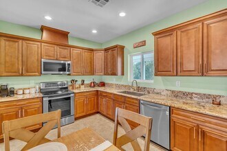 4615 E St Louis Ave in Las Vegas, NV - Building Photo - Building Photo