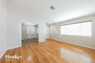 3035 W Melinda Ln in Phoenix, AZ - Building Photo - Building Photo