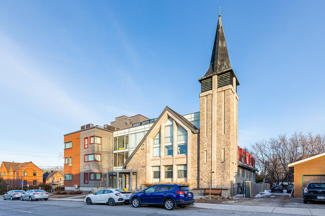 Alma Sandy Hill Ottawa in Ottawa, ON - Foto de edificio - Building Photo