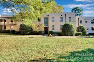 1121 Myrtle Ave in Charlotte, NC - Building Photo