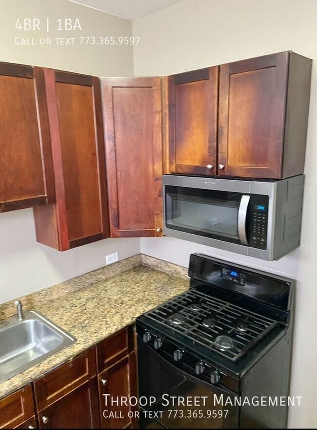 5709 S Wentworth Ave in Chicago, IL - Building Photo - Building Photo