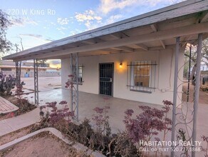 220 W King Rd in Tucson, AZ - Foto de edificio - Building Photo