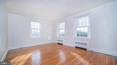 711 N Broom St in Wilmington, DE - Building Photo - Building Photo