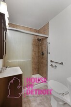 17252 Lowell St in Roseville, MI - Building Photo - Building Photo