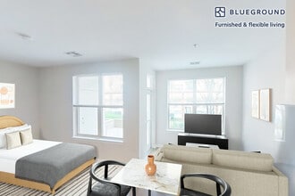 333 Great River Rd in Somerville, MA - Building Photo - Building Photo