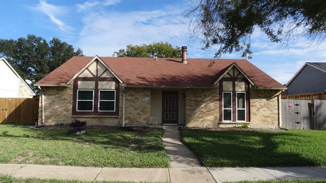 1010 Maydelle Ln in Garland, TX - Building Photo