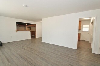 555 Phelps Cir in Mountain Home, ID - Building Photo - Building Photo