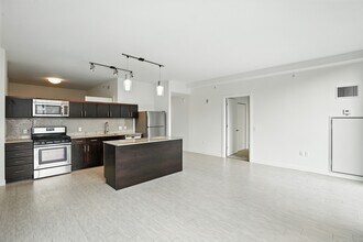 155 Forest Ave in Oak Park, IL - Building Photo - Building Photo