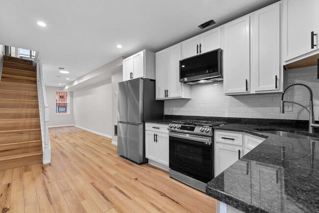 15 N Bradford St in Baltimore, MD - Building Photo - Building Photo