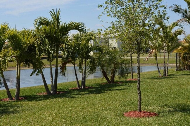 2525 Vicara Court in West Palm Beach, FL - Building Photo - Building Photo