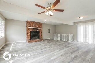 8304 Longview Rd in Kansas City, MO - Building Photo - Building Photo