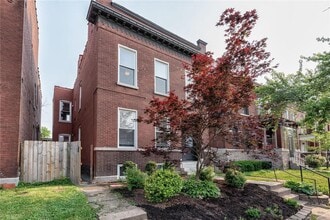 3632 Wyoming St, Unit 2 in St. Louis, MO - Foto de edificio - Building Photo