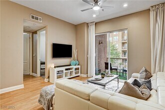 56 E Serene Ave in Las Vegas, NV - Building Photo - Building Photo