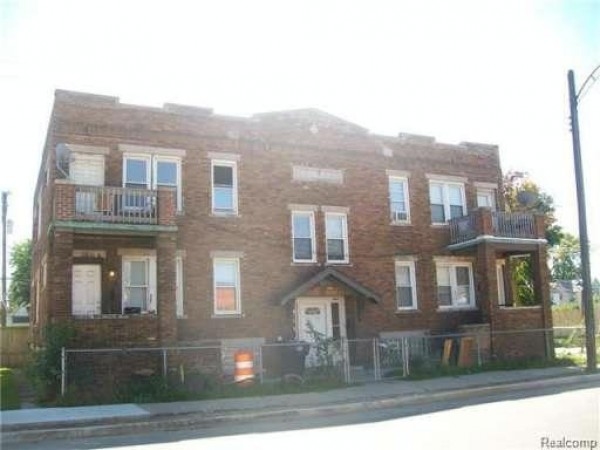 8863 Chamberlain St in Detroit, MI - Building Photo