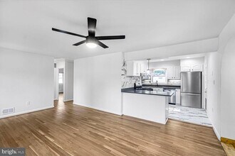 3906 Ronson Dr in Alexandria, VA - Building Photo - Building Photo