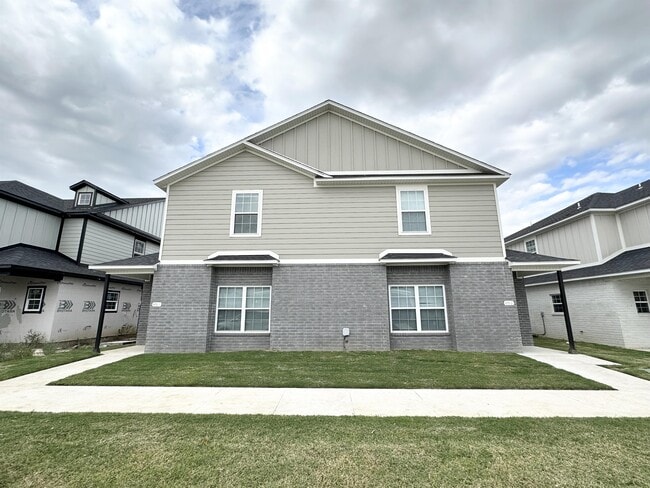 875 S Amarillo Ave