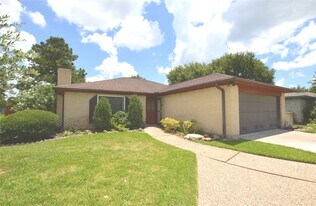 703 Flower Field Ct in Pearland, TX - Building Photo